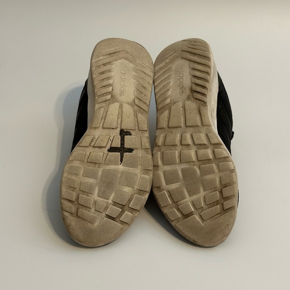 Adidas Cloudfoam Comfy Black Trainers Size 5.5 - Picture 2 of 7